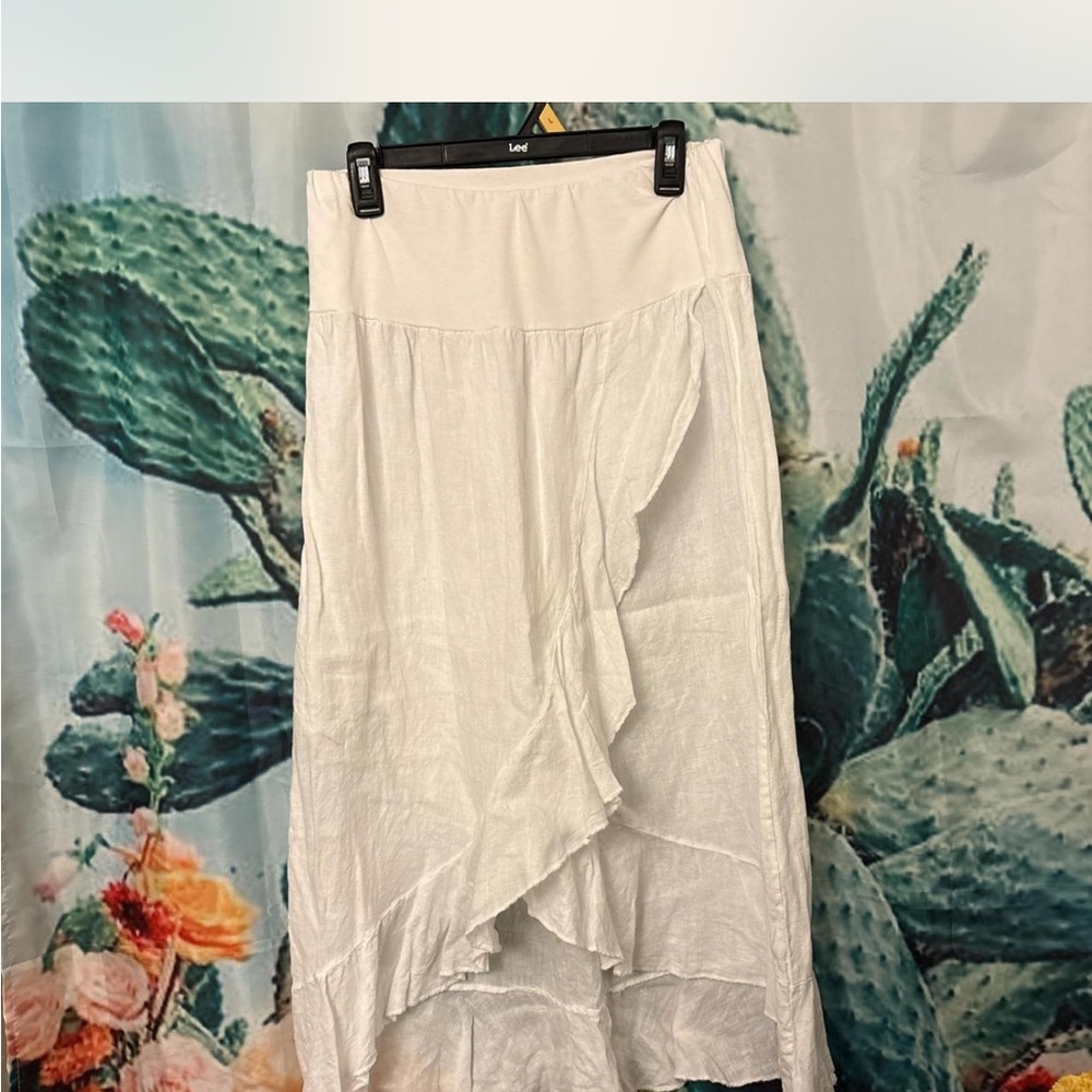 M Brand crisp white Italian linen skirt. Flamenco ruffle